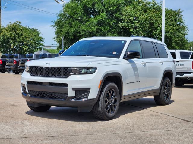 Certified 2025 Jeep Grand Cherokee L Altitude RWD image 3