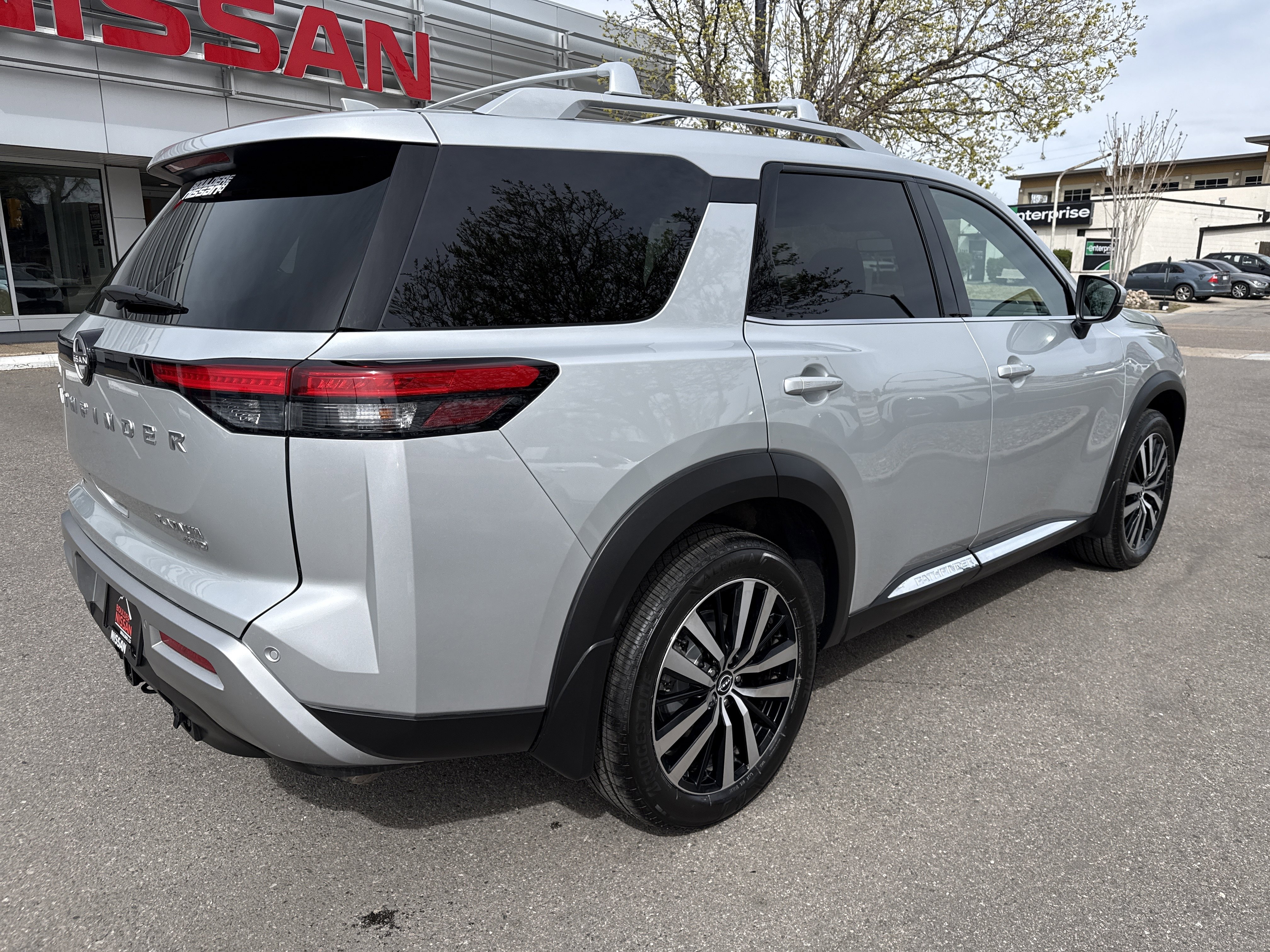 Certified 2024 Nissan Pathfinder Platinum w/ Cargo Package AWD/4WD image 8