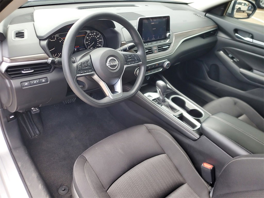 Used 2023 Nissan Altima 2.5 SV image 16