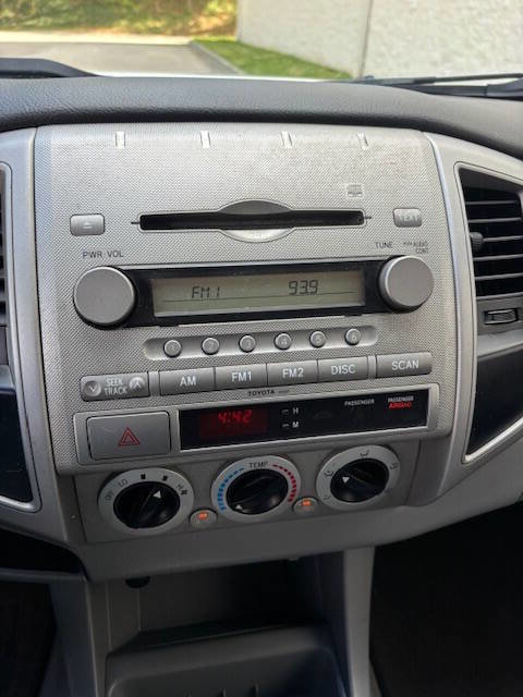 Used 2007 Toyota Tacoma PreRunner RWD image 12