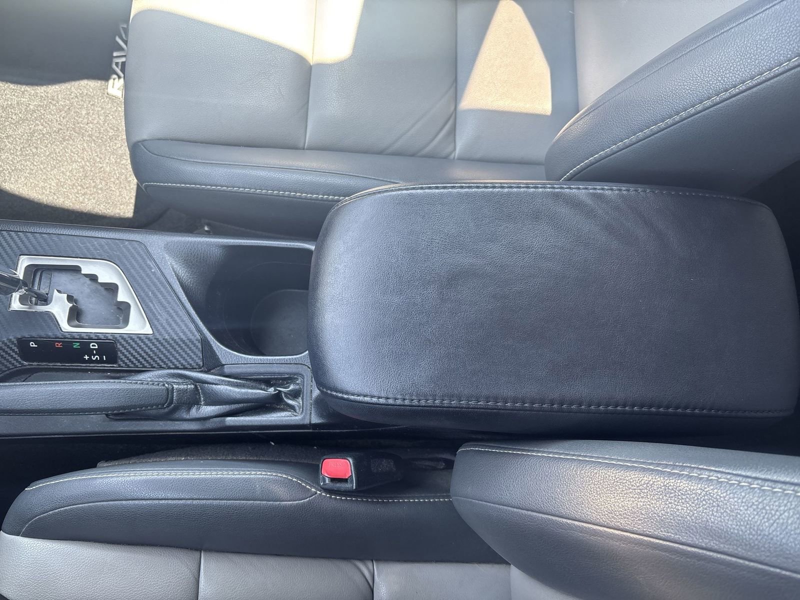 Used 2013 Toyota RAV4 Limited AWD/4WD image 22