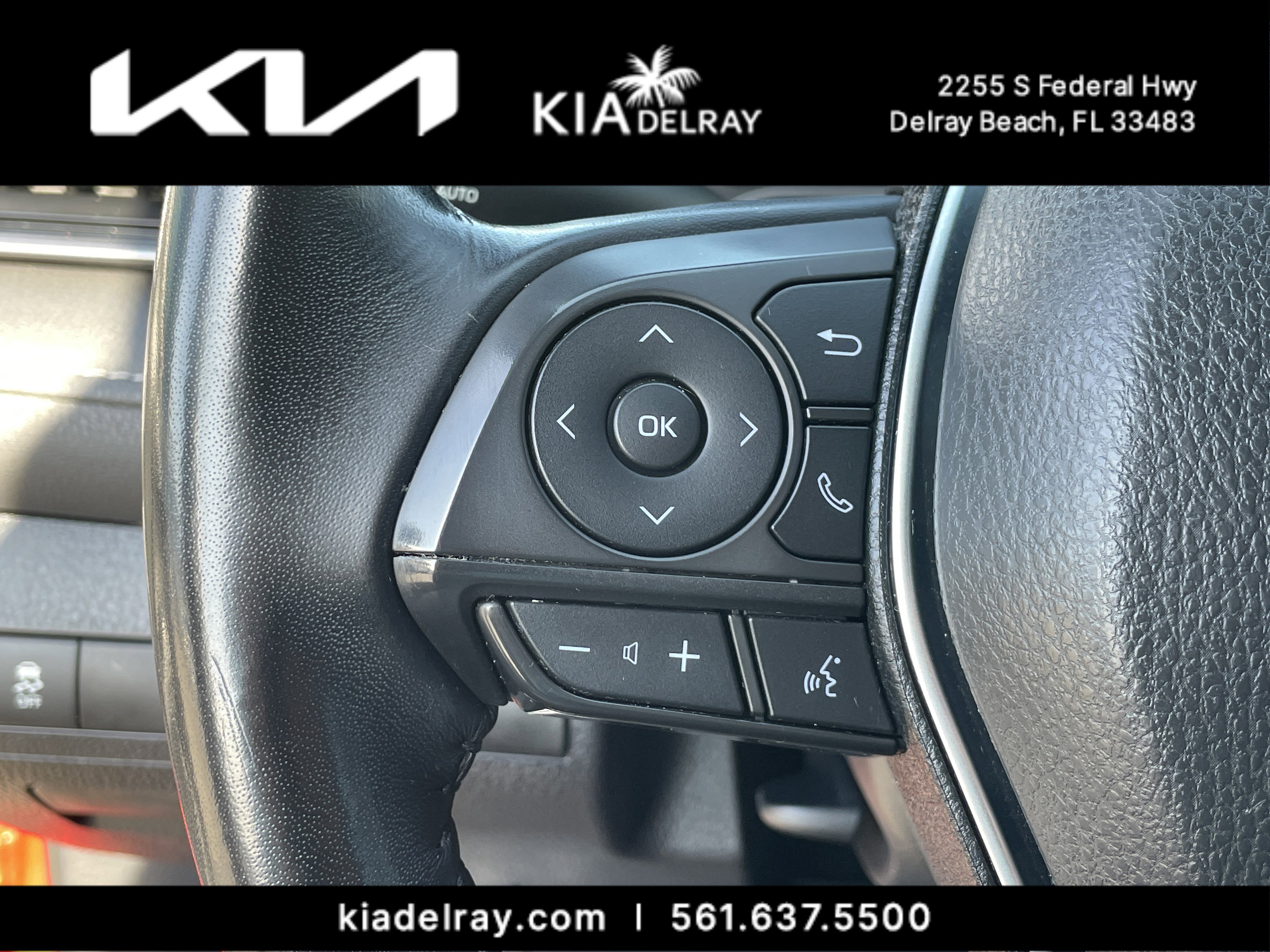 Used 2019 Toyota Camry SE image 24