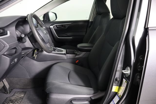 Used 2021 Toyota RAV4 LE w/ Carpet Mat Package (TMS) AWD/4WD image 14