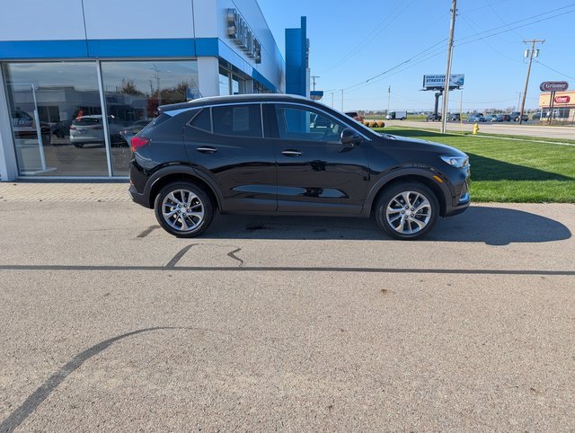 Used 2023 Buick Encore GX Essence w/ Experience Buick Package image 3