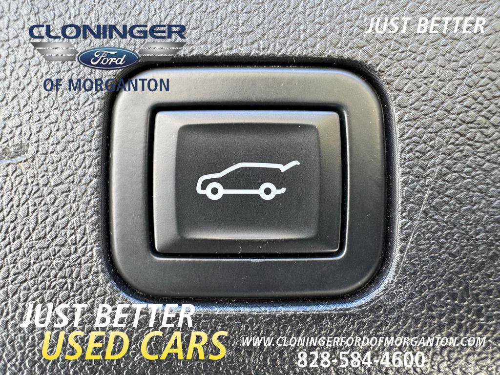 Used 2021 GMC Yukon AT4 w/ Rear Media and Nav Package image 8