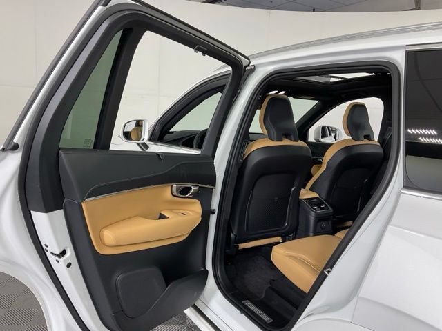 Used 2024 Volvo XC90 T8 Ultimate w/ Protection Package Premier AWD/4WD image 33