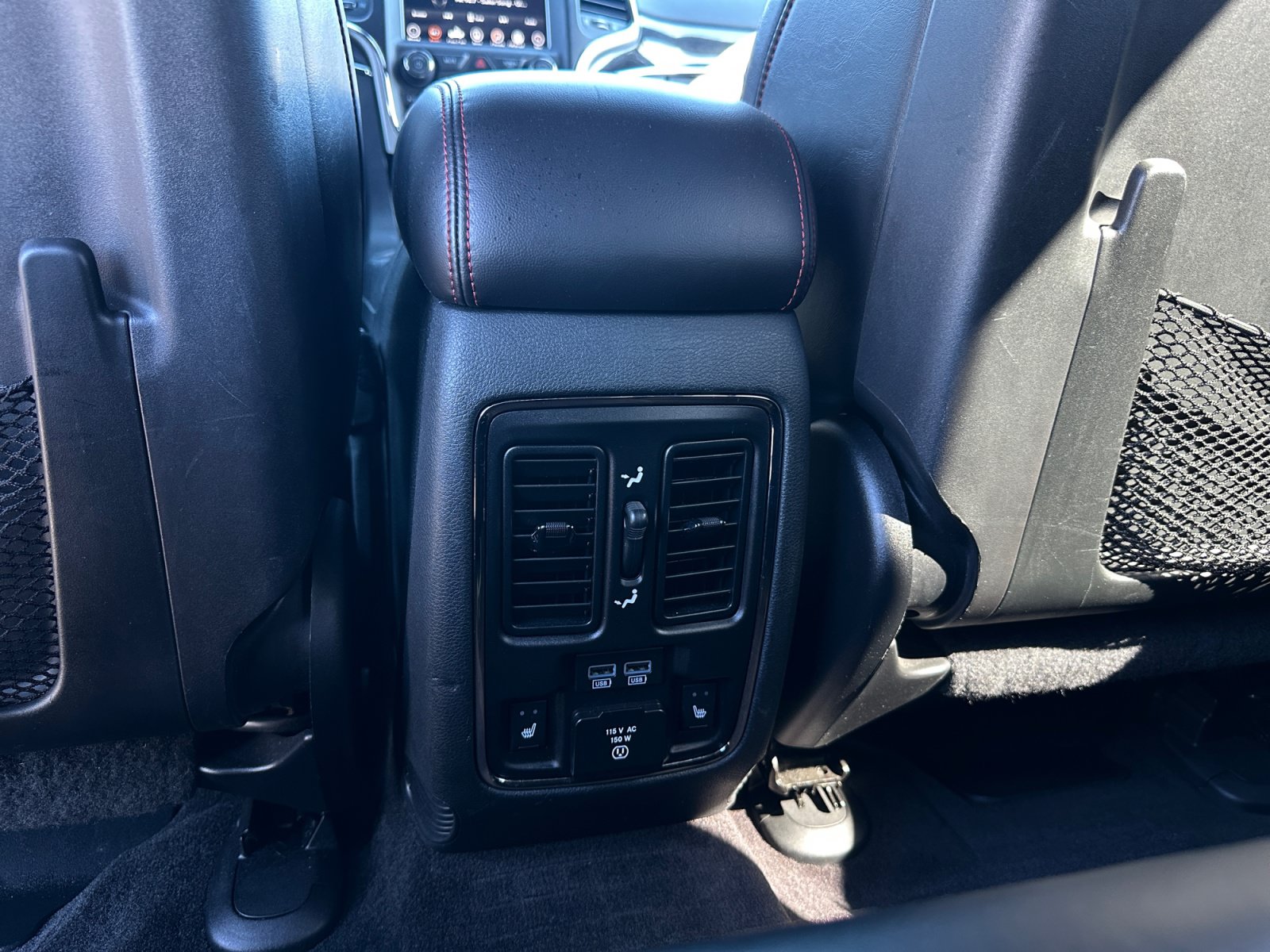 Used 2018 Jeep Grand Cherokee Trailhawk w/ Trailhawk Luxury Group AWD/4WD image 33