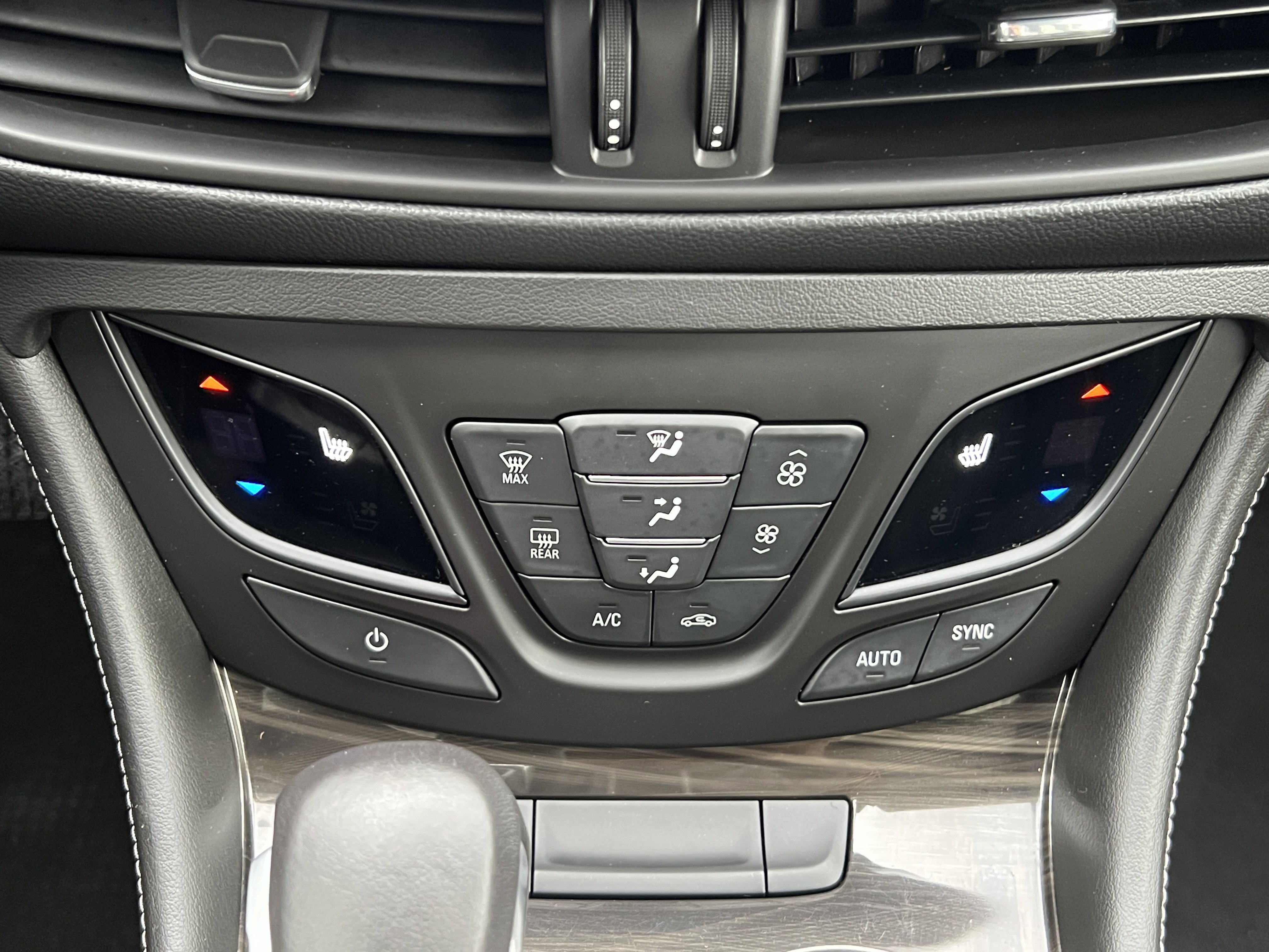 Used 2019 Buick Envision Premium w/ LPO, Active Package image 29