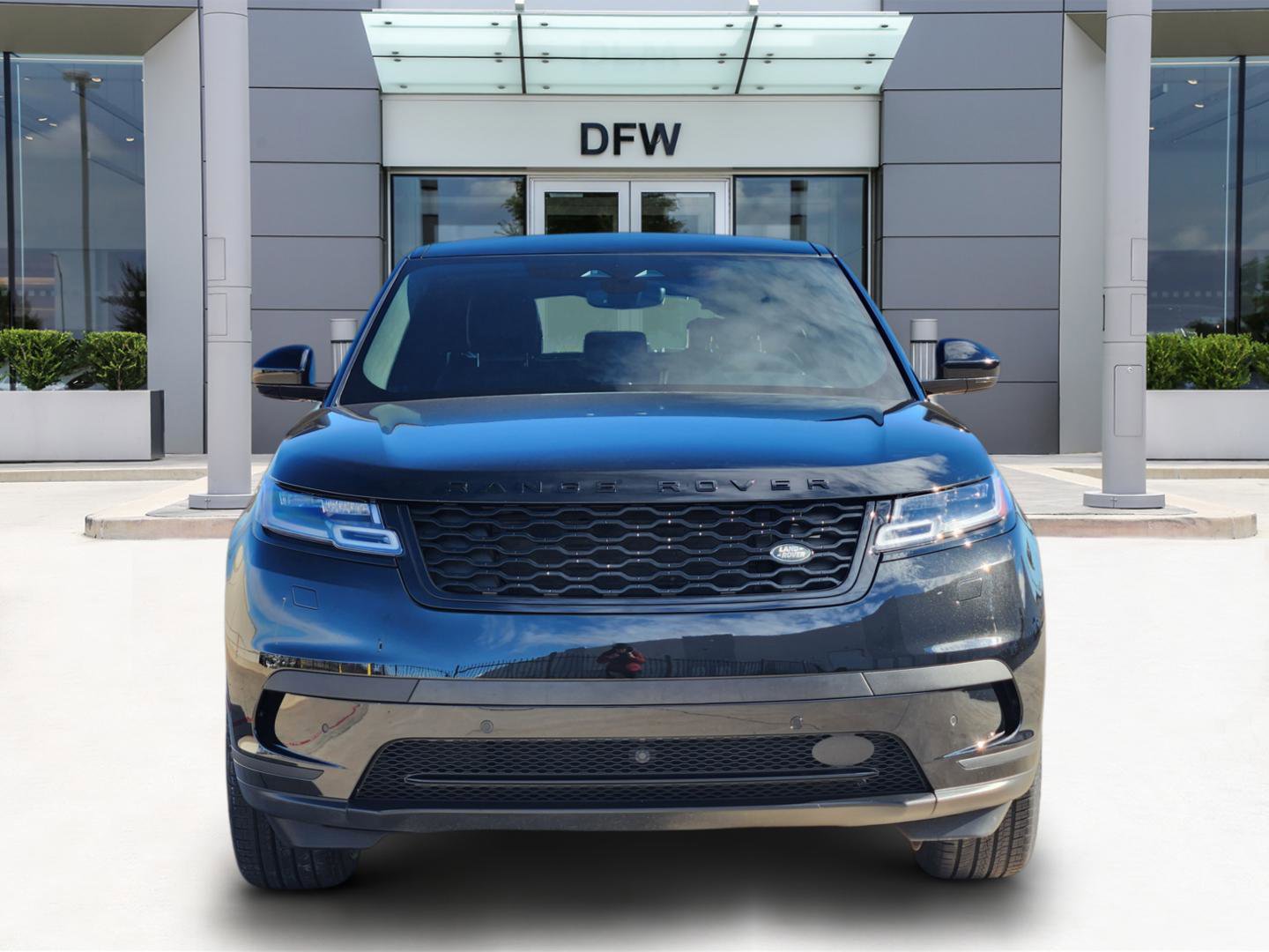 Certified 2023 Land Rover Range Rover Velar S image 2