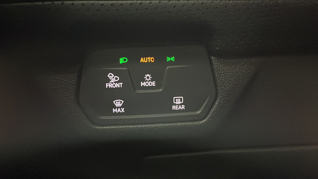 Used 2024 Volkswagen Atlas Cross Sport SEL R-Line AWD/4WD image 33