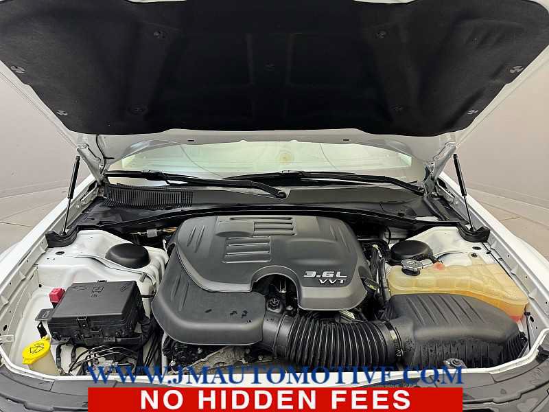 Used 2015 Chrysler 300 Limited w/ 300 Premium Group AWD/4WD image 10