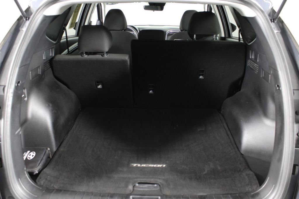 Used 2022 Hyundai Tucson SEL w/ Cargo Package image 16