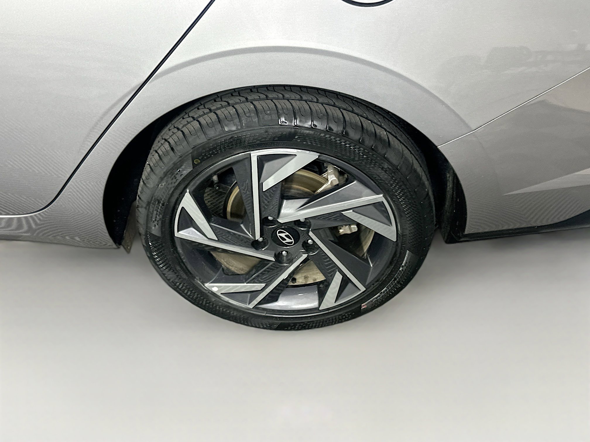 Used 2025 Hyundai Elantra SEL FWD image 11