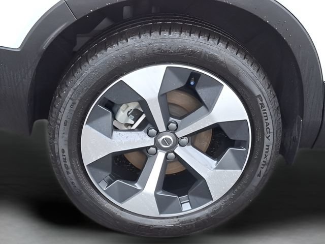 Certified 2026 Volvo XC40 B5 Plus AWD/4WD image 25