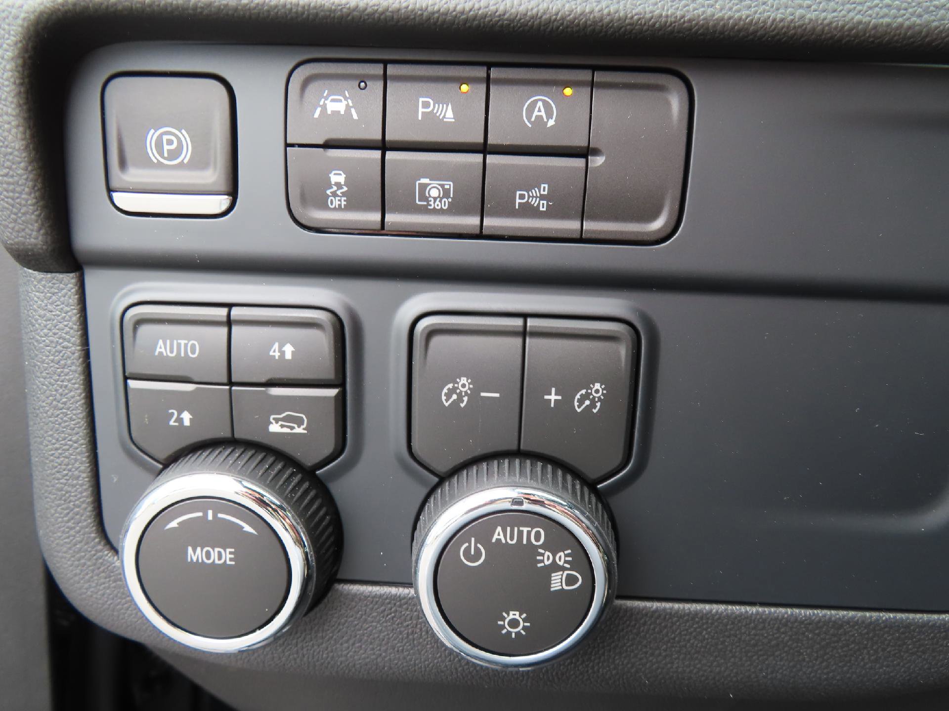 New 2026 Chevrolet Suburban LS w/ LPO, Dark Essentials Package image 16