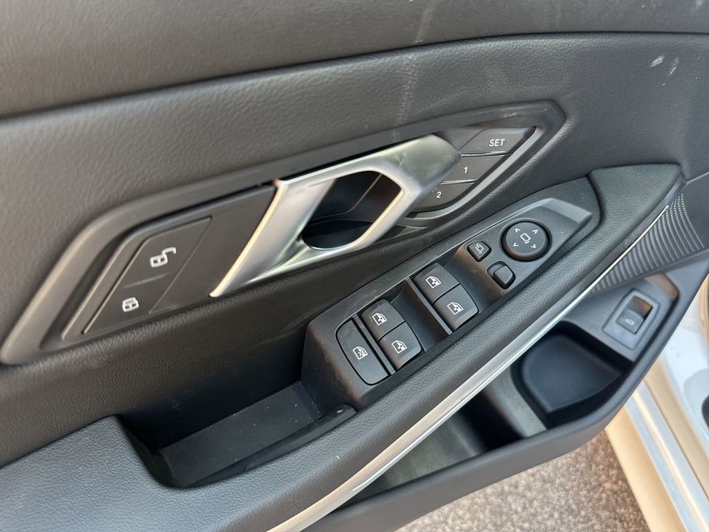 Used 2025 BMW 330i xDrive 330i xDrive w/ Convenience Package image 16