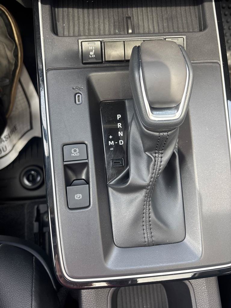 Used 2026 Toyota Corolla Cross XLE w/ Convenience Package FWD image 30