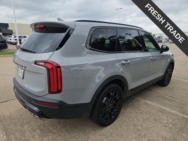 Used 2022 Kia Telluride SX w/ SX Prestige Package image 4