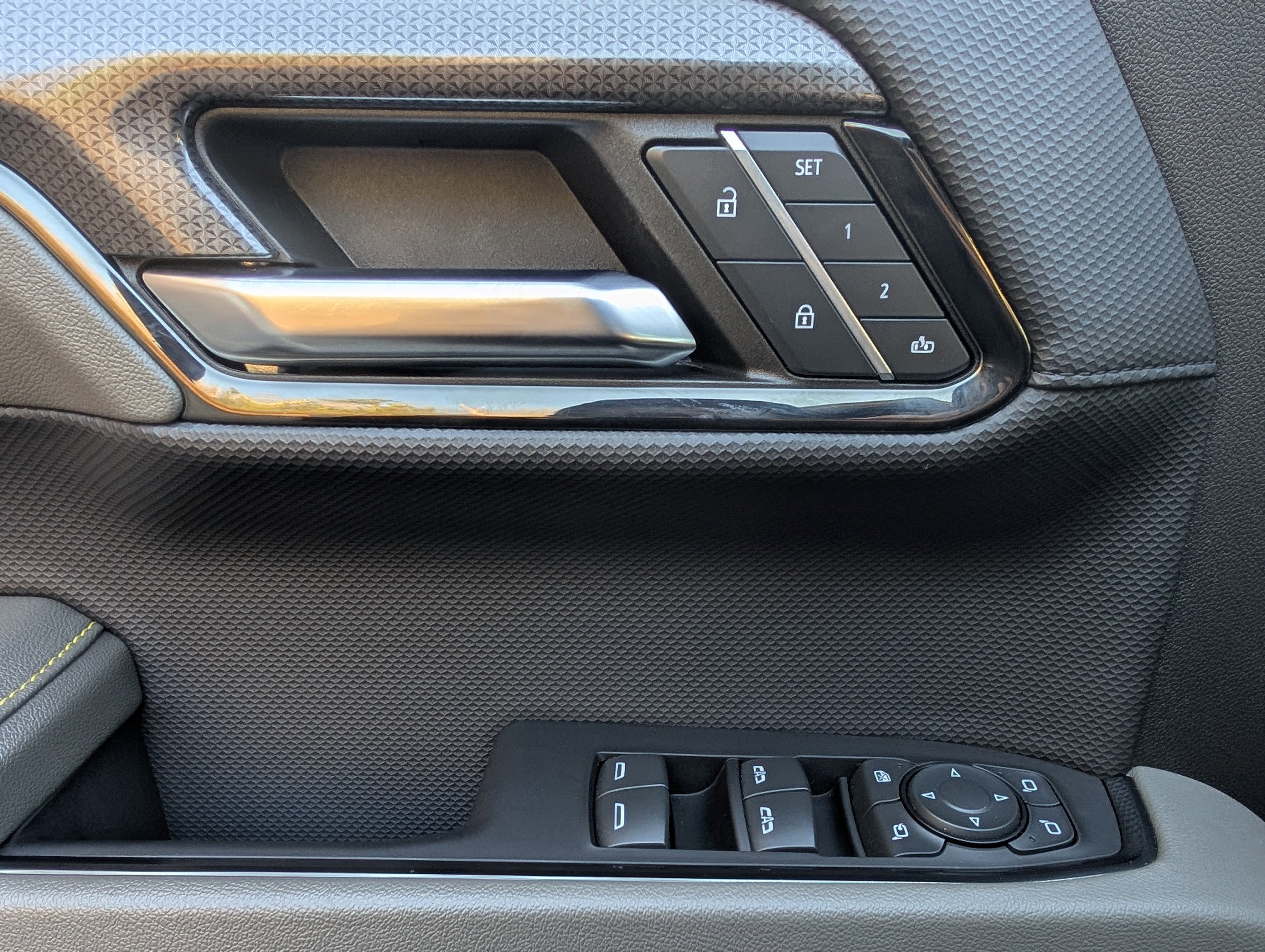 Used 2024 Chevrolet Silverado 1500 ZR2 w/ Technology Package image 16