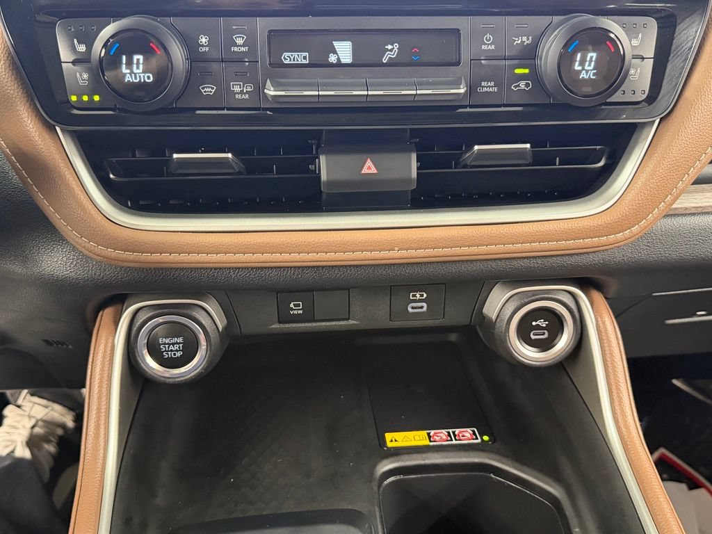 Certified 2024 Toyota Grand Highlander AWD image 35