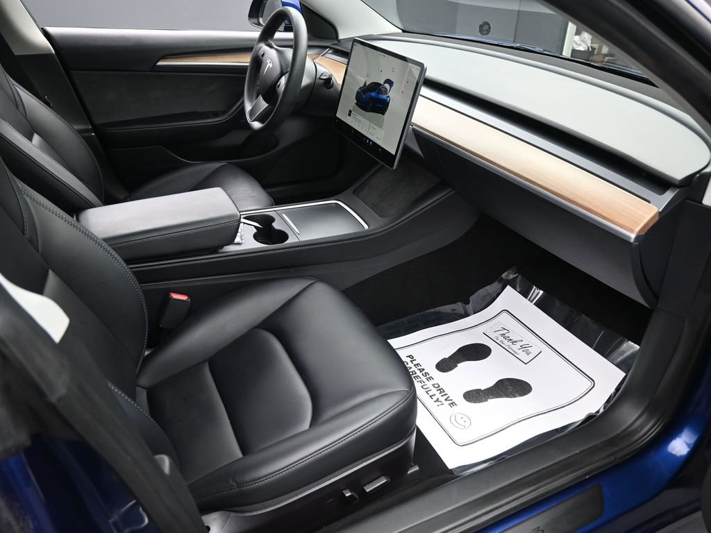Used 2023 Tesla Model 3 Standard Range image 31