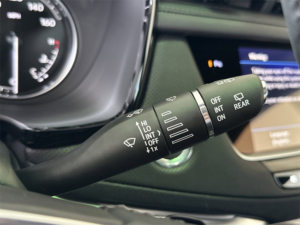 New 2025 Cadillac XT5 Luxury image 21