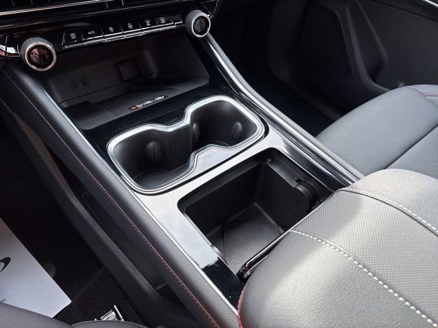 Used 2026 Chevrolet Traverse Z71 image 19