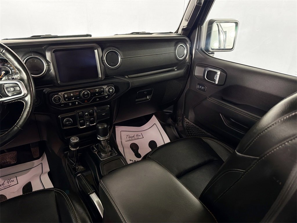 Used 2022 Jeep Wrangler Unlimited Sahara w/ Cold Weather Group image 23