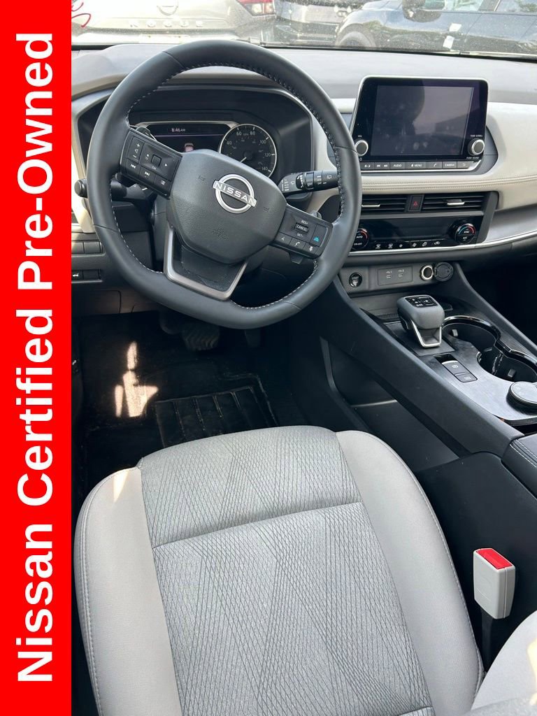Certified 2025 Nissan Rogue SV AWD/4WD image 5