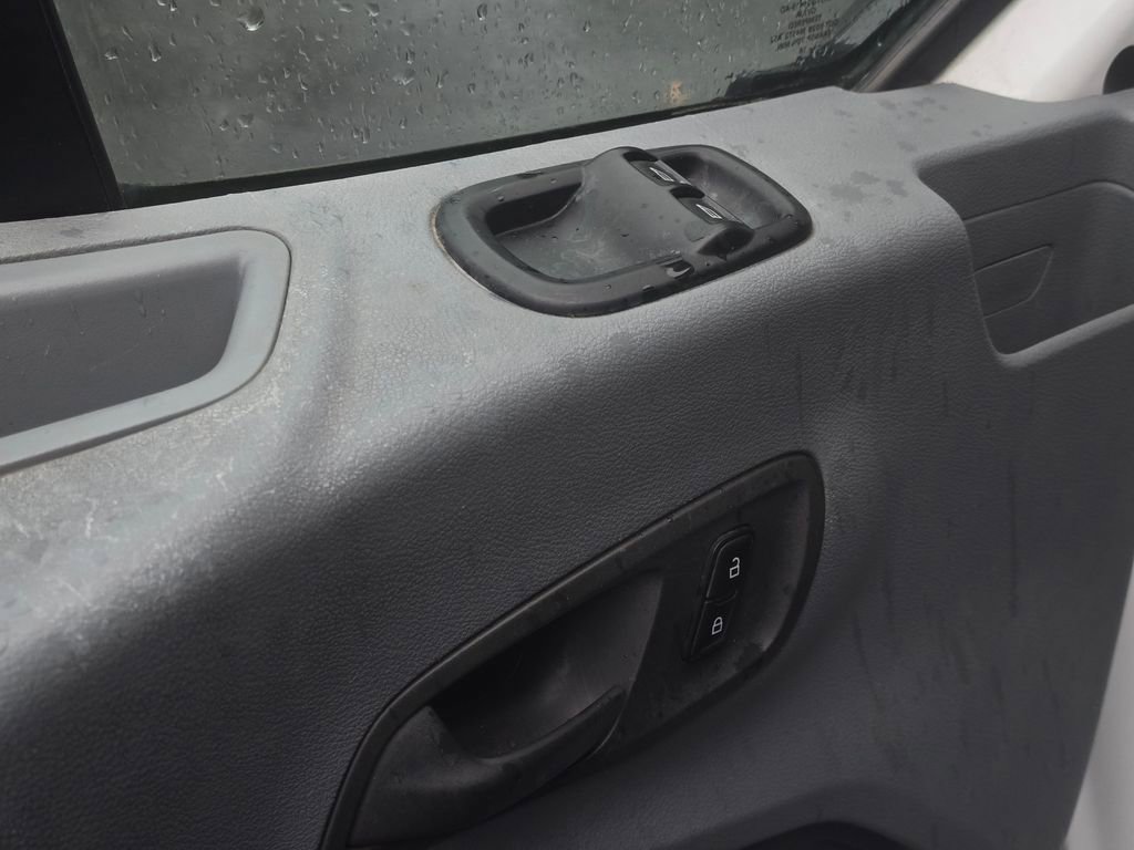 Used 2018 Ford Transit 250 138 image 21