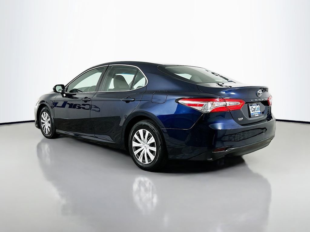 Used 2018 Toyota Camry L image 5
