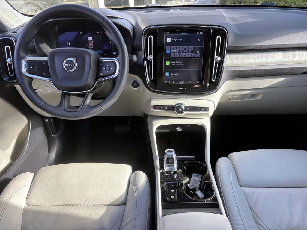 Used 2023 Volvo XC40 B5 Plus w/ Protection Package Premier image 29