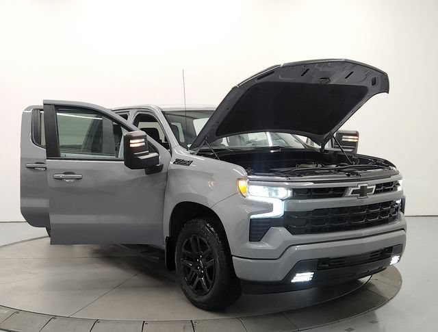 Used 2024 Chevrolet Silverado 1500 RST w/ Z71 Off-Road Package AWD/4WD image 10