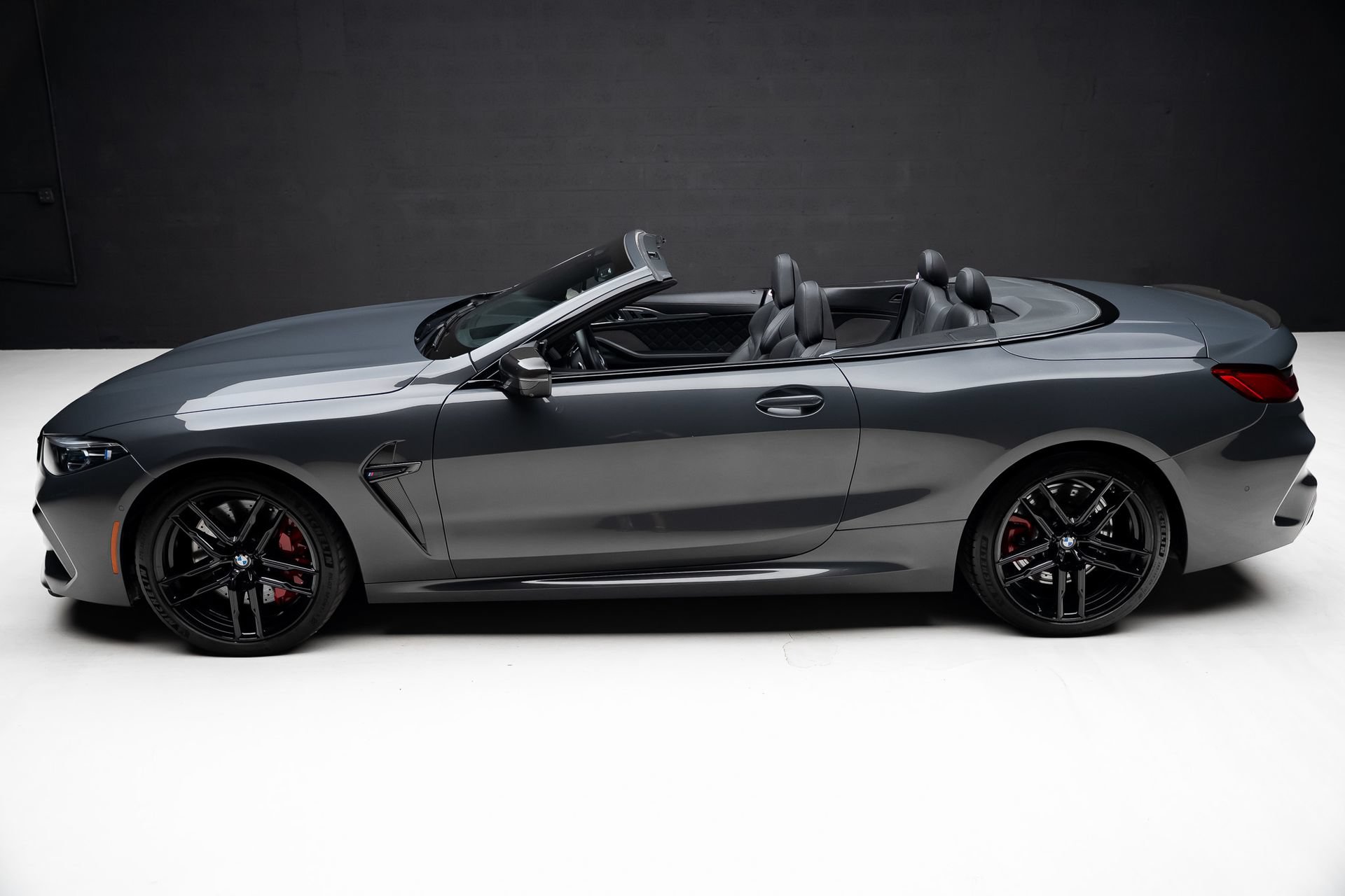 Used 2022 BMW M8 Competition w/ M Carbon Exterior Package AWD/4WD image 20