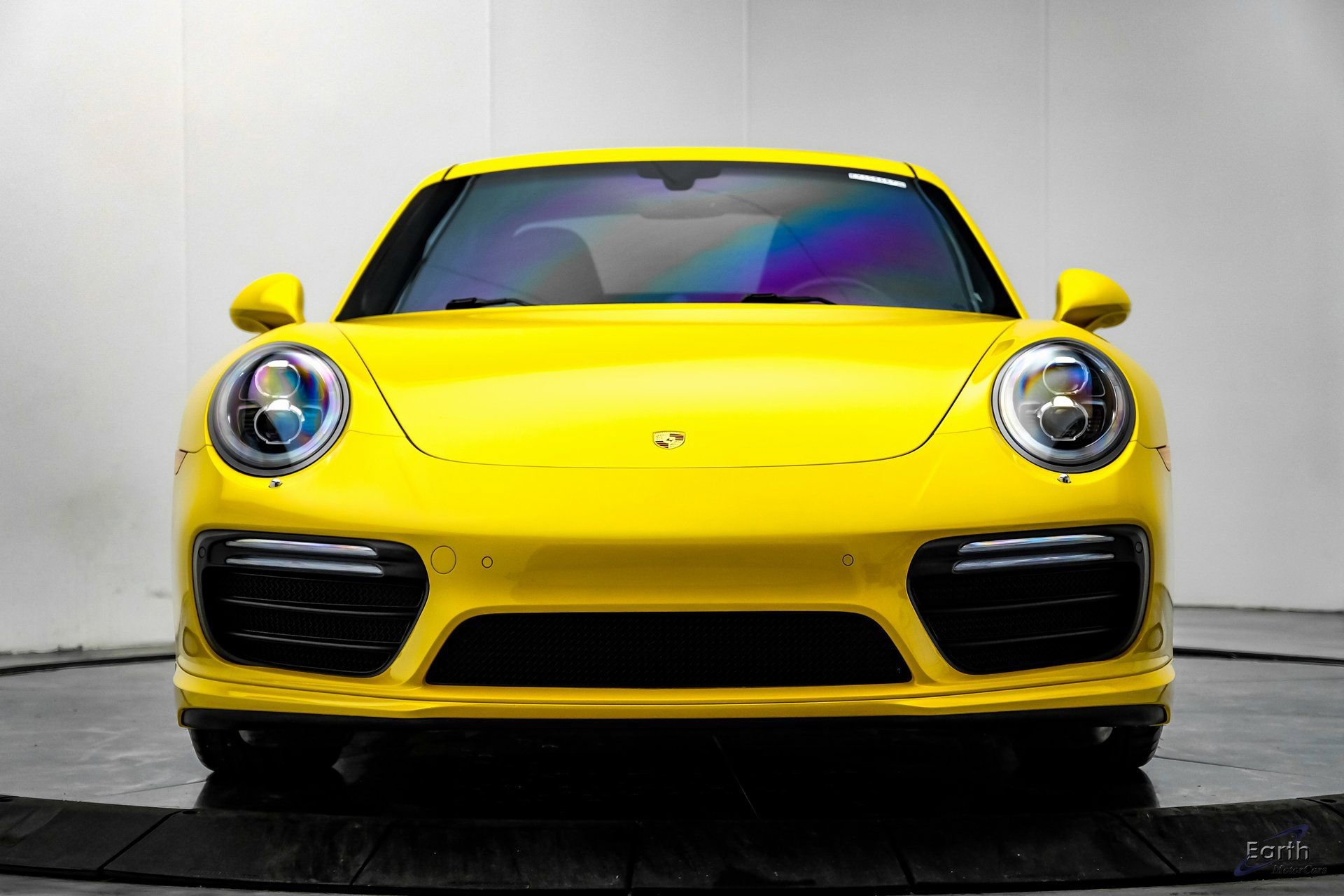Used 2018 Porsche 911 Turbo S image 30
