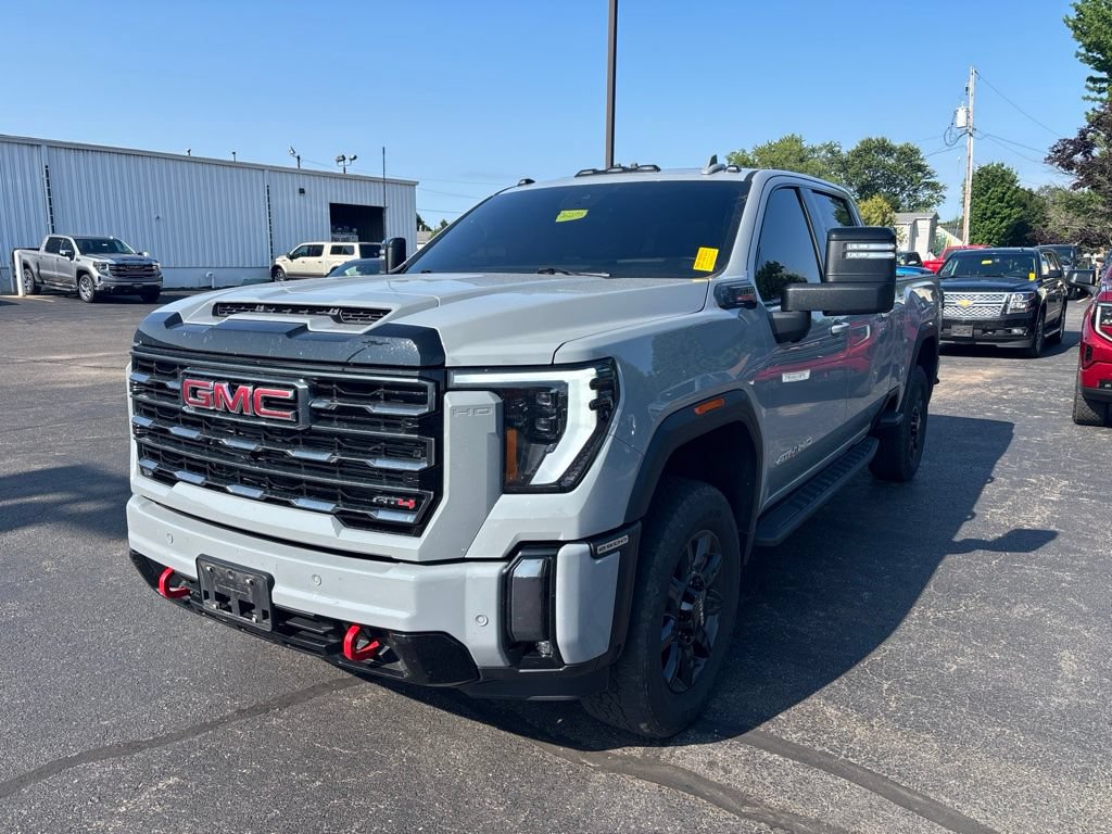 Used 2024 GMC Sierra 2500 AT4 w/ AT4 Premium Plus Package AWD/4WD image 2