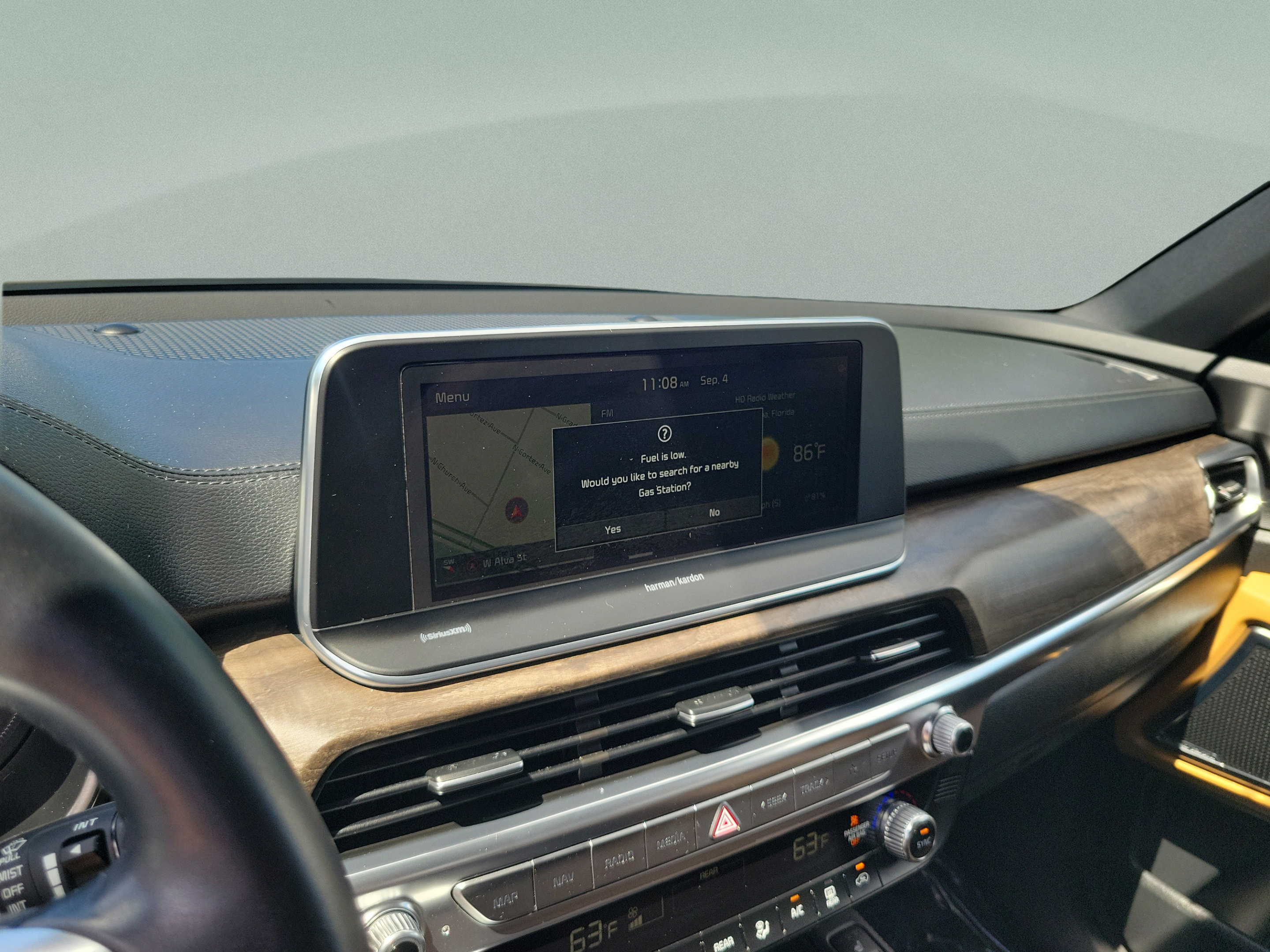 Used 2020 Kia Telluride SX w/ Towing Package FWD image 19