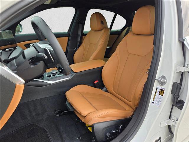 Used 2025 BMW 330i Sedan w/ Premium Package image 17
