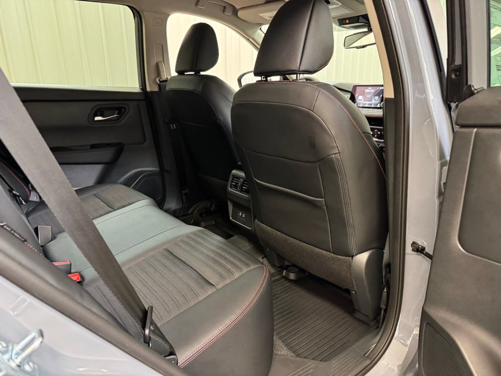 New 2026 Nissan Rogue SV w/ Rock Creek Premium Package AWD/4WD image 25