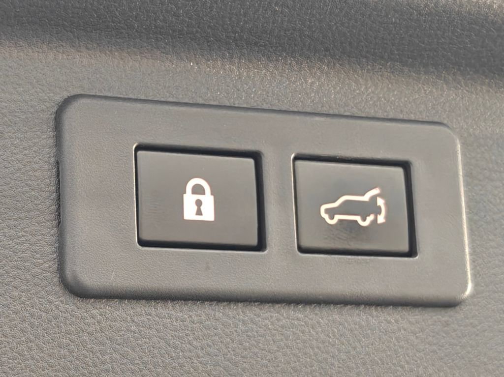 Used 2022 Subaru Forester Premium image 31