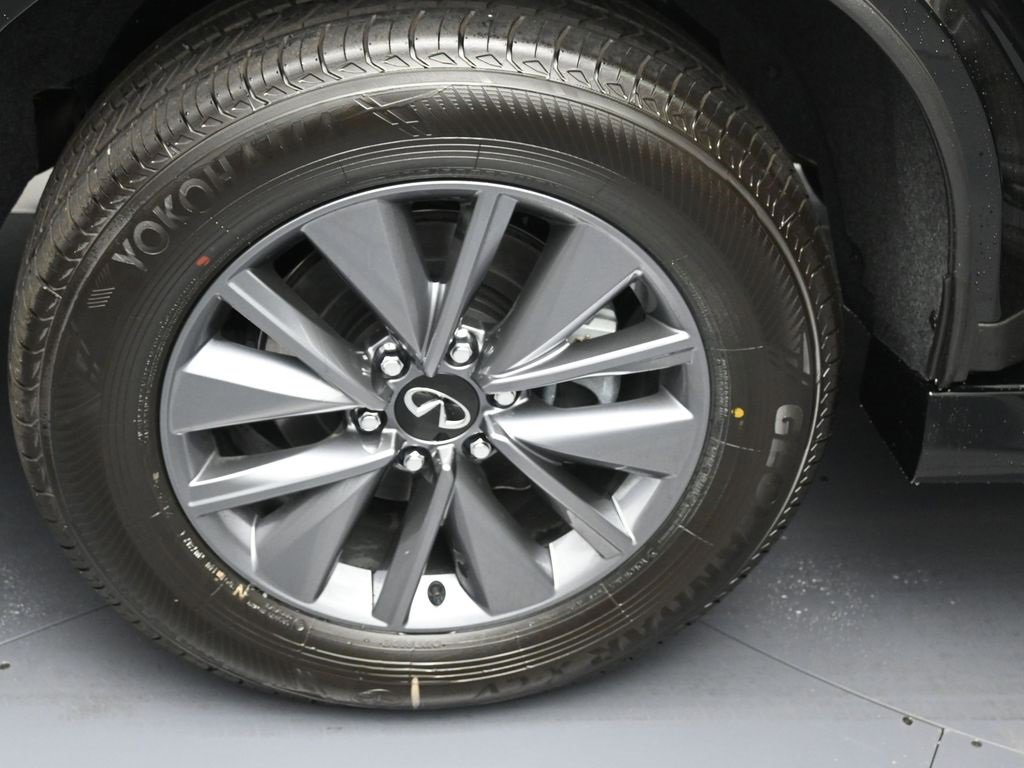 New 2026 INFINITI QX80 Pure image 5