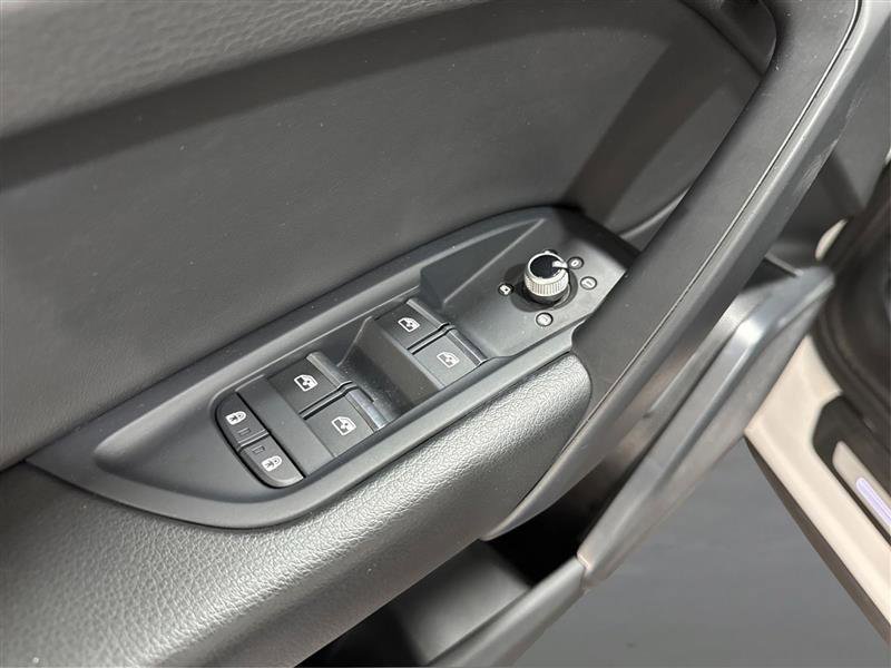 Used 2022 Audi Q5 2.0T Premium w/ Convenience Package image 28