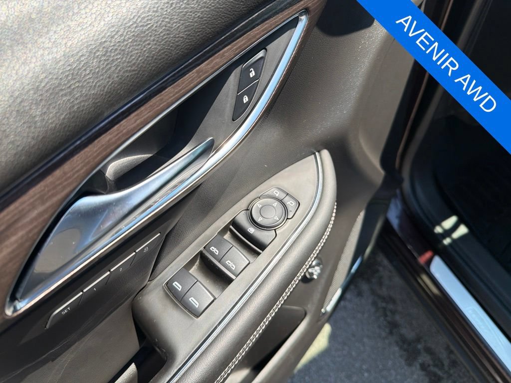 Used 2021 Buick Envision Avenir w/ Technology Package II AWD/4WD image 10