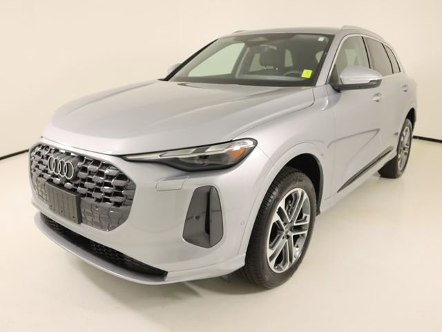 Used 2025 Audi Q5 Premium w/ Convenience Package