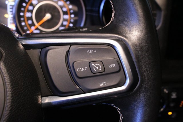 Used 2018 Jeep Wrangler Unlimited Sahara w/ Uconnect 4C Nav & Sound Group image 15