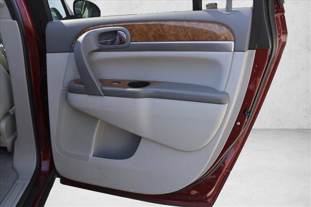 Used 2011 Buick Enclave CXL image 26