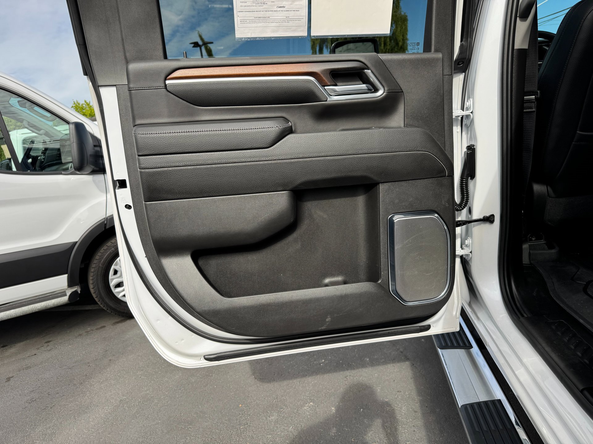 Used 2024 GMC Sierra 3500 Denali image 31