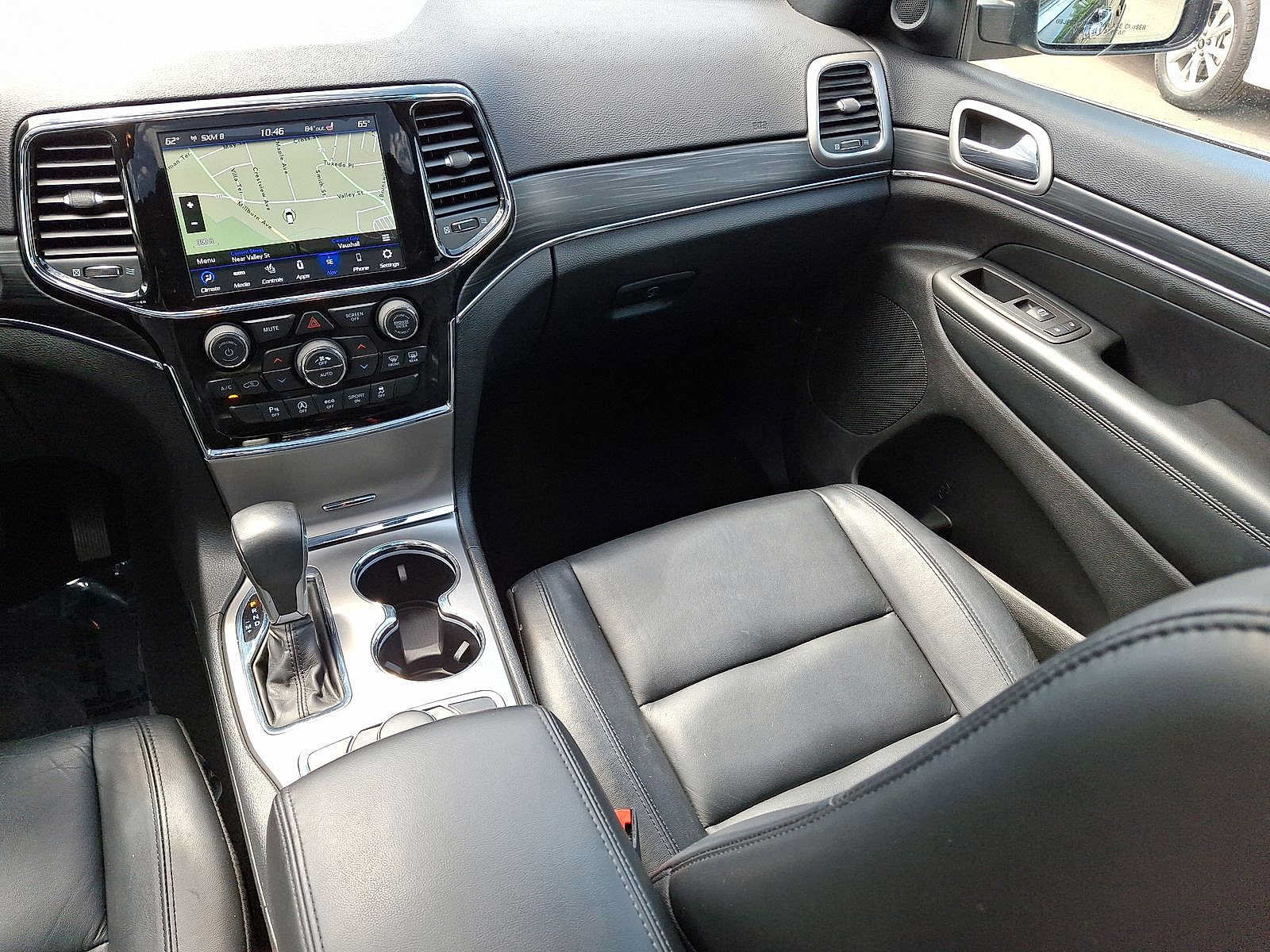 Used 2020 Jeep Grand Cherokee Limited AWD/4WD image 11