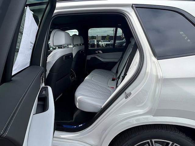 New 2026 BMW X5 xDrive50e w/ M Sport Package image 5