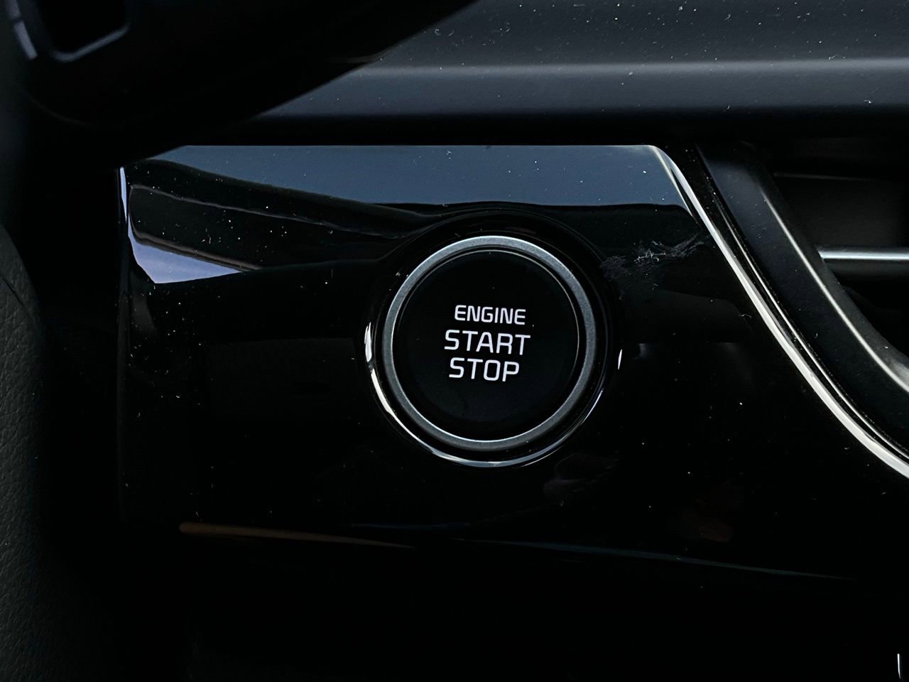 Used 2025 Kia Seltos S image 27